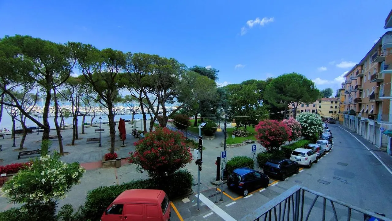 Un Balcone In Pineta Apartment Fezzano