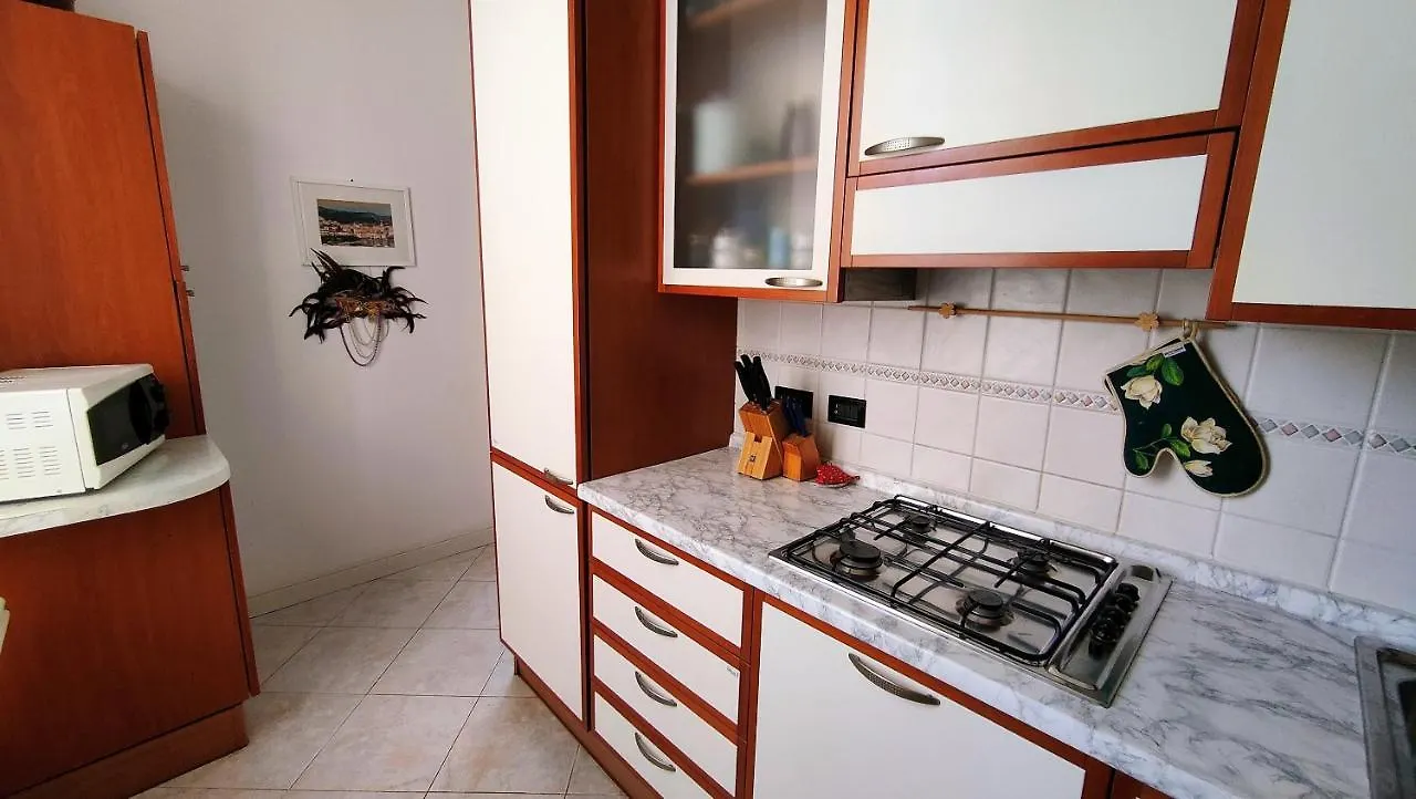 Un Balcone In Pineta Apartment Fezzano  Italy